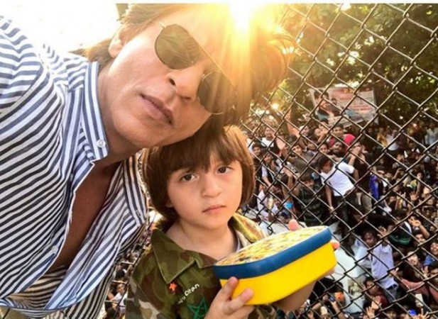 Shah Rukh Khan with AbRam Shah Rukh Khan with AbRam