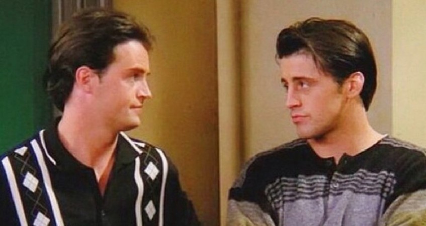 Matt LeBlanc as Joey Tribbiani and Mathew Perry as Chandler Bing in Friends. FRIENDS