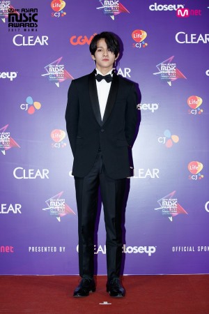 Singer Samuel at Mnet Music Awards 2017 MAMA 2017