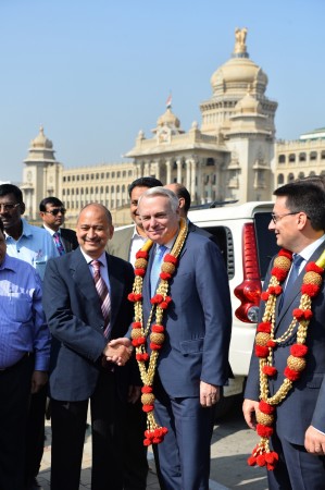 Managing director of the Bangalore Metro Rail Corp. Ltd. Pradeep Kharola (L) has been appointed as the CMD of Air India Pradeep Kharola