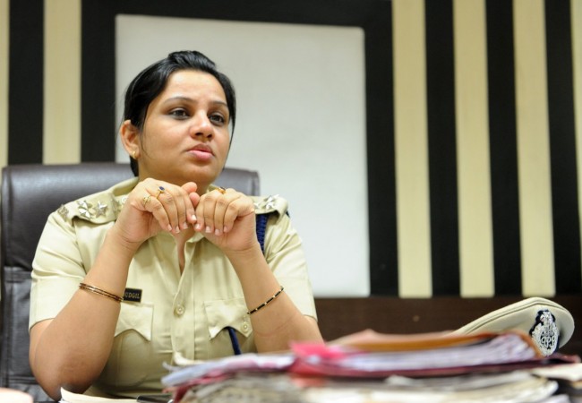 D Roopa shot to the limelight after exposing the illegal privileges extended in prison to Tamil Nadu politician Sasikala. D Roopa DIG Bengaluru Central Jail