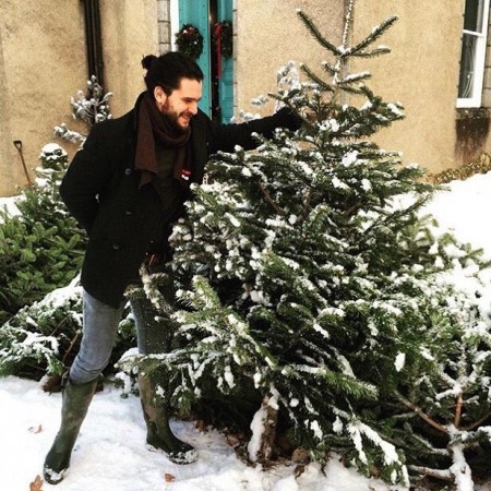 Game of Thrones star Kit Harington was spotted selling Christmas tress in Scotland Kit Harington