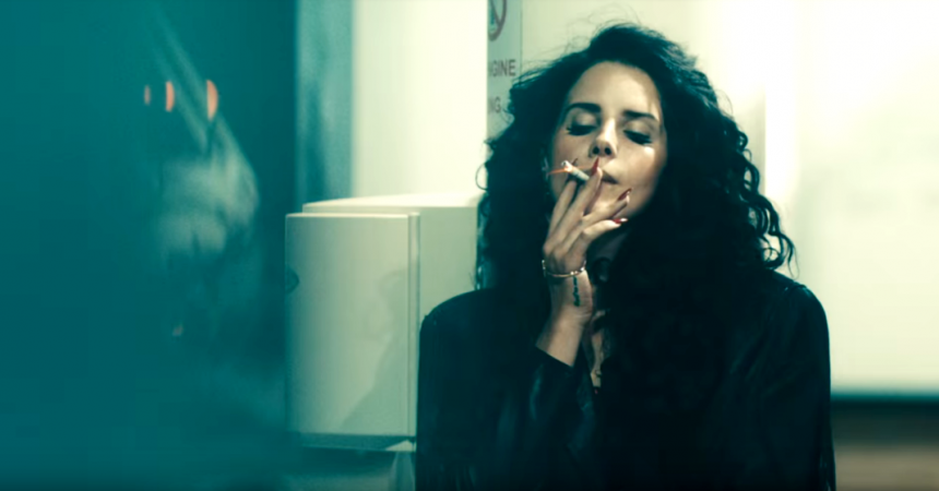 Lana Del Rey smoking in the smoking