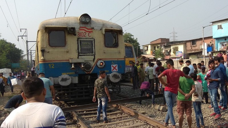 Buses and trains were blocked by protesters in many areas of Mumbai on Tuesday, January 2. mumbai transport