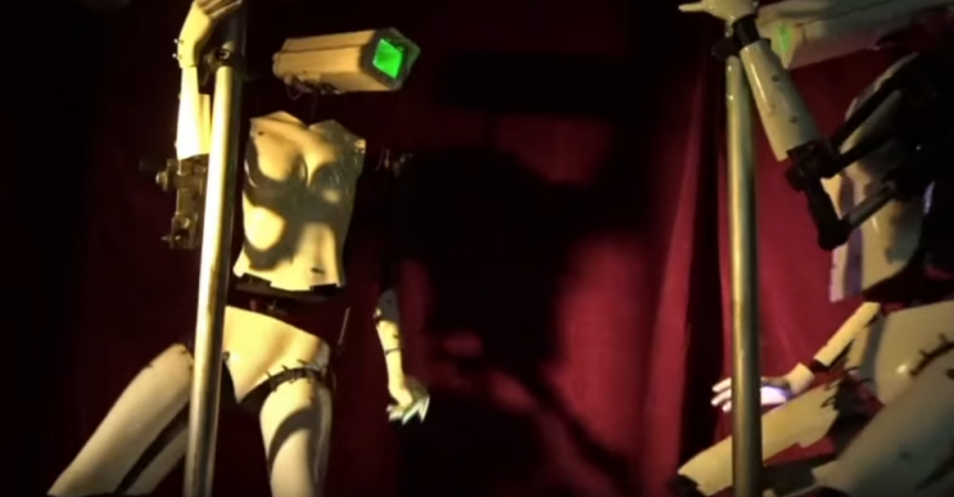 Twin robots #R2DoubleD and #TripleCPU, are gearing up for the event where they will be 'performing' at the Consumer Electronics Show on January 9 until January 13. robot strippers