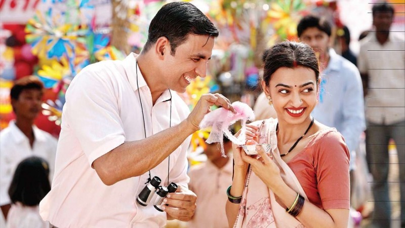 Akshay Kumar and Radhika Apte in Padman Akshay Kumar, Radhika apte