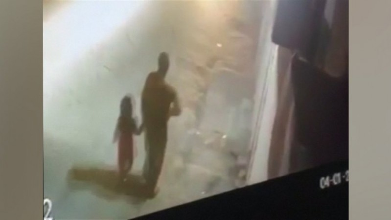 Zainab Ansari Zainab Ansari: CCTV shows man leading 8 year-old away before she was raped and strangled to death