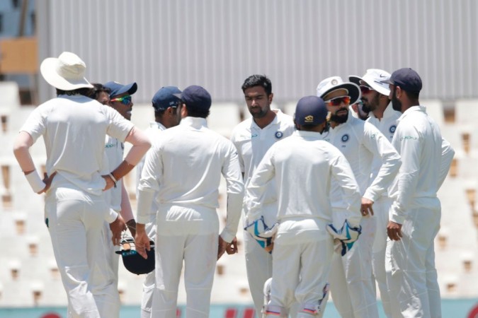 Ashwin (Center) was the pick of the bowlers on Day 1 in Centurion R Ashwin