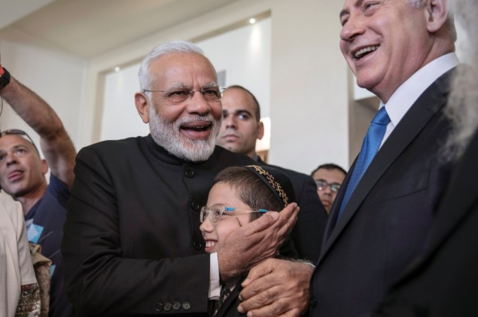 Modi meets Moshe in Israel. Modi moshe