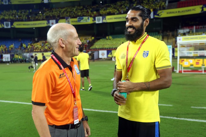 Jamshedpur FC coach Steve Coppell with Kerala Blasters star Sandesh Jhingan kerala blasters, isl