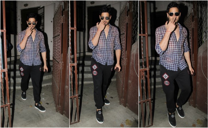 Sidharth Malhotra spotted exiting a dubbing studio Sidharth Malhotra
