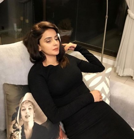 Saba Qamar Saba Qamar