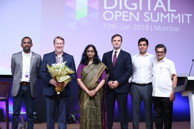 L-R: Mr. Mathew Oommen, Reliance Jio, Mr. Brian Bronson, Radisys, Ms. Aruna Sundararajan, Secretary, DoT, Mr. Adrian Ionel, Mirantis, Mr. Akash Ambani, Reliance Jio, Mr. Manoj Modi, Reliance Jio at India Open Digital Summit 2018 held in Mumbai today on Friday,19th January. Reliance Jio India Open Summit 2018