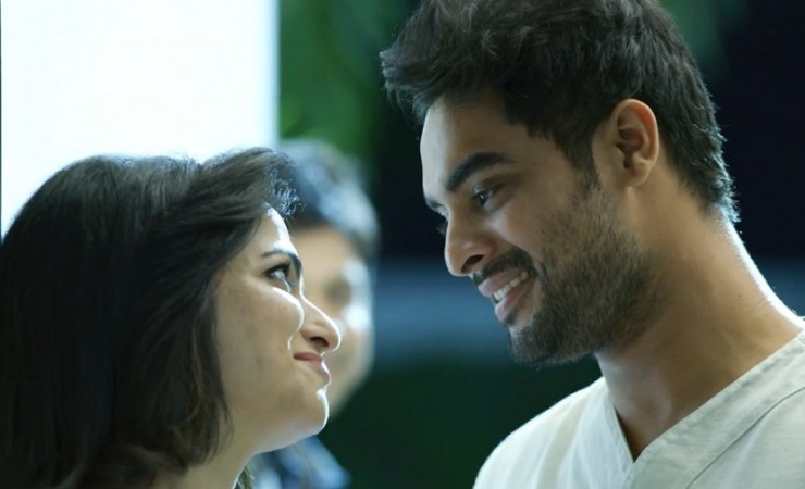 Dhivyadarshini with Tovino Thomas in Gautham Menon's Ulaviravu single. Dhivyadarshini with Tovino Thomas in Ulaviravu song