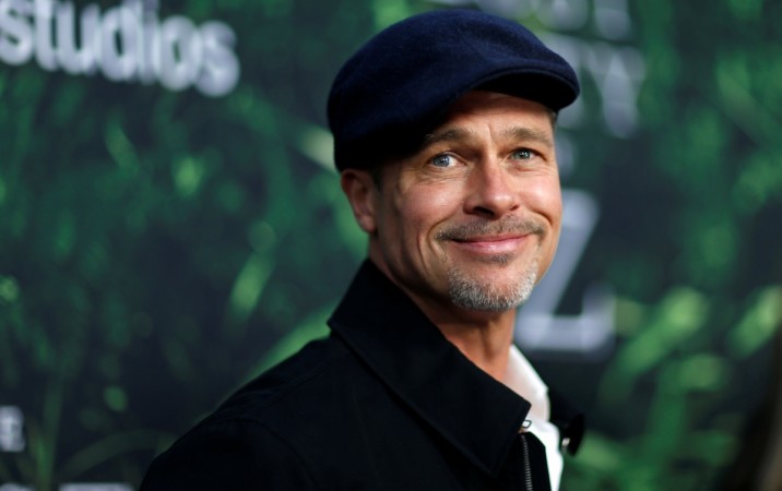   Brad Pitt "title =" Brad Pitt does not seem to be happy with the recent rumor of his reunion with former lover Jennifer Aniston. "Width =" 660 "height =" auto "tw =" 1200 "th =" 754 "/> 

<figcaption clbad=