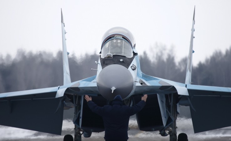 A new multi-role Russian MiG-35 fighter lands during its international presentation at the MiG plant in Lukhovitsy outside Moscow, Russia January 27, 2017. A new multi-role Russian MiG-35 fighter lands during its international presentation at the MiG plant in Lukhovitsy