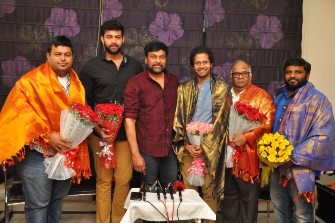 Chiranjeevi with Tholi Prema team Chiranjeevi with Tholi Prema team