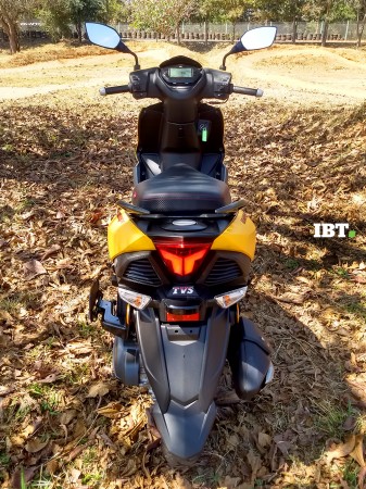 From the rear, TVS Ntorq 125 looks particularly sporty. TVS Ntorq 125