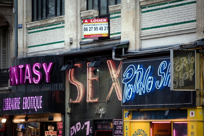A row of sex shops in France. Thief breaks into sex shop in Barcelona