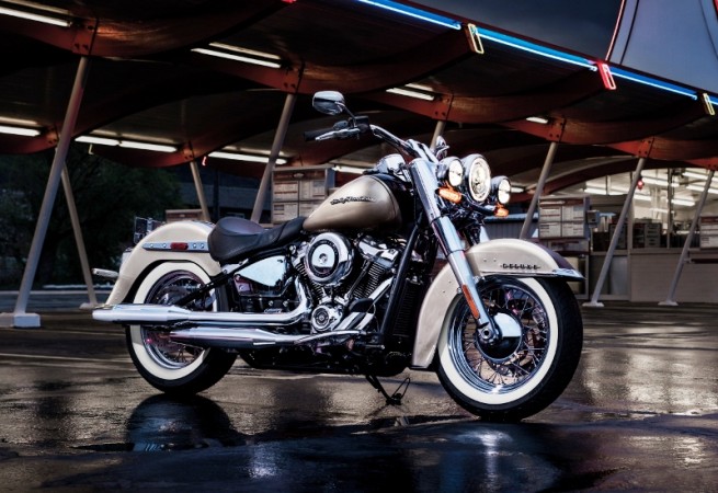 Harley-Davidson Softail Deluxe celebrates the classic cruiser bike traits of the past. Harley-Davidson Softail Deluxe