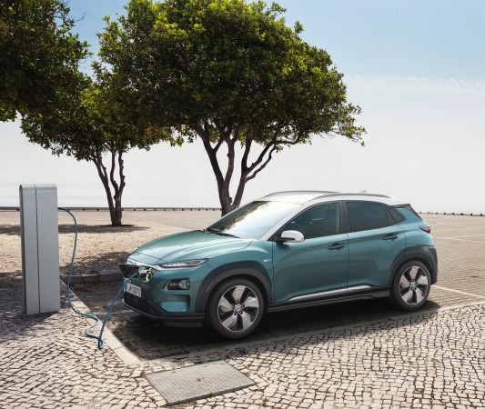 The all-new Kona Electric adopts the front from the regular Kona. Hyundai Kona, Kona electric SUV