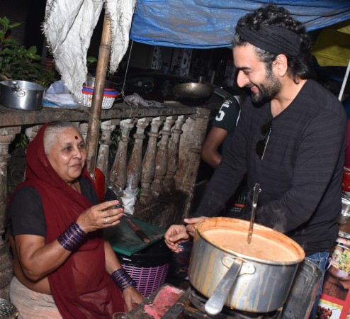 Shekhar Ravjiani visits a tea stall in Mumbai Shekhar Ravjiani