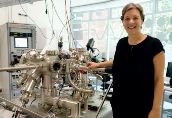 Michelle Simmons with a scanning tunnelling microscope. Michelle Simmons with a scanning tunnelling microscope