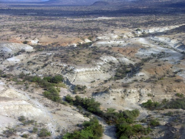 The Olorgesailie Basin in southern Kenya Olorgesailie Basin