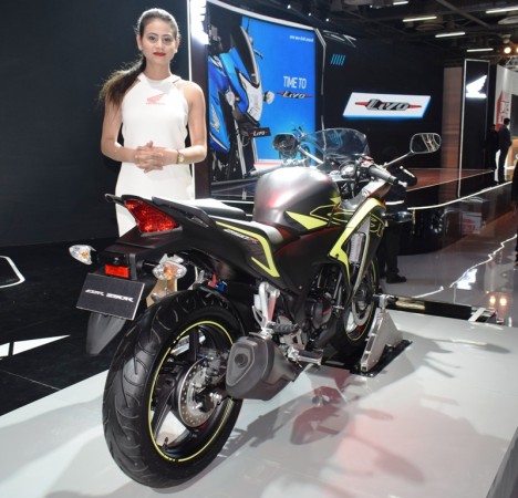New Honda CBR 250R in Matte Axis Gray Metallic with Striking Green shade New Honda CBR 250R