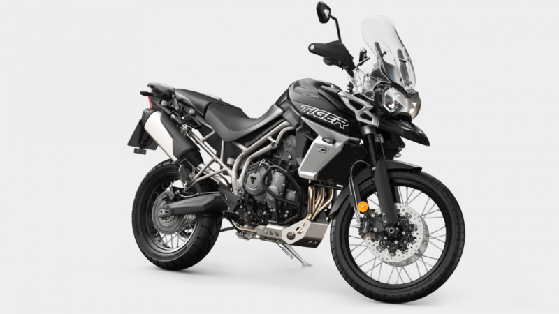 Triumph Tiger 800 is offered in 3 variants in India. 2018 Triumph Tiger 800, 2018 Triumph Tiger 800 XcX