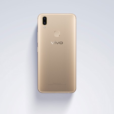 Vivo V9 features a dual camera setup on the rear panel. Vivo V9