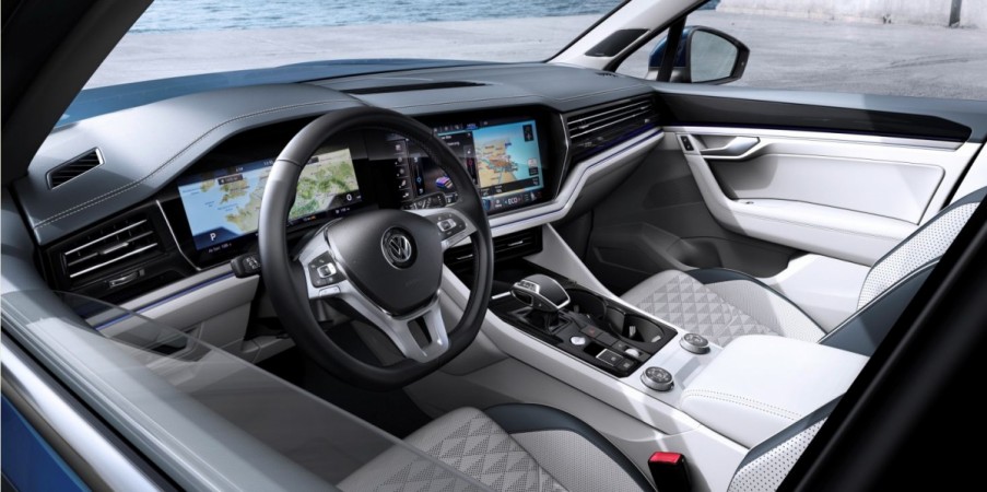2019 Volkswagen Touareg gets high-quality dual tone upholstery. 2019 Volkswagen Touareg