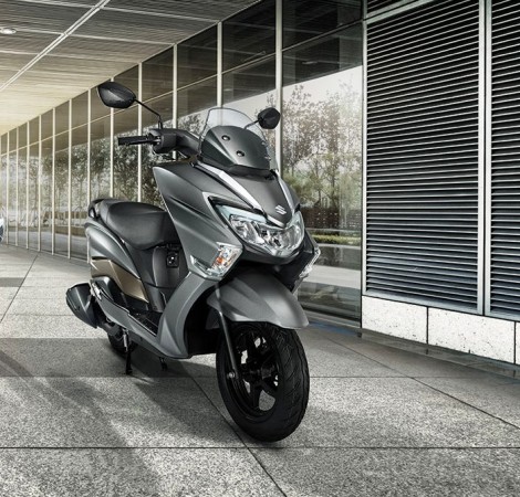 Suzuki Burgman Street 125 features a maxi-scooter style design Suzuki Burgman Street 125