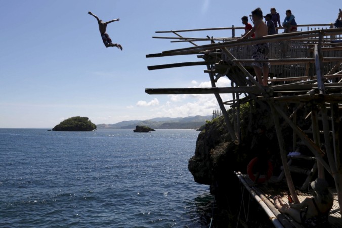 The Boracay island will be shut for 6 months. boracay island