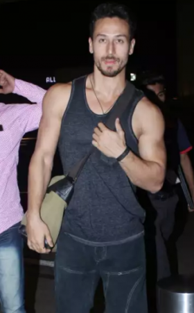 Tiger Shroff at the airport Tiger Shroff