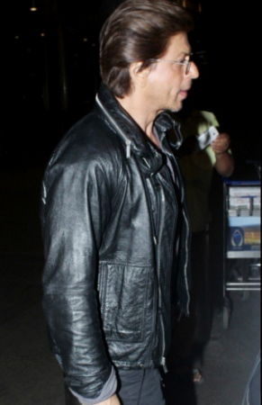 Shah Rukh Khan at the airport Shah Rukh Khan at the airport