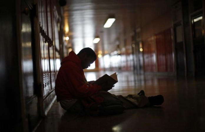 Students are using college funds to buy bitcoins and other cryptocurrencies. college students