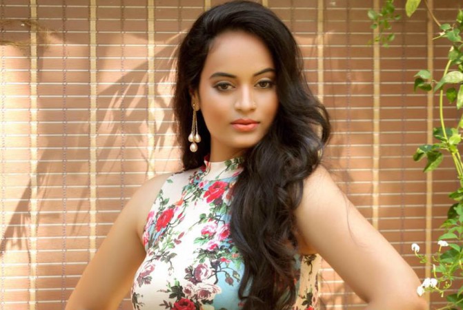 Suja Varunee. Suja Varunee