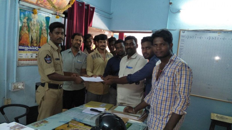Pawan Kalyan fans filing complaint against Sri Reddy Pawan Kalyan fans filing complaint against Sri Reddy