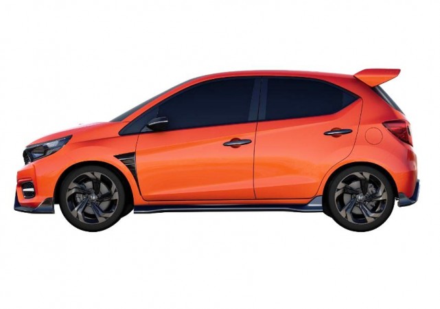 Honda Small RS concept gets sporty exterior add-ons finished in black. Honda Small RS