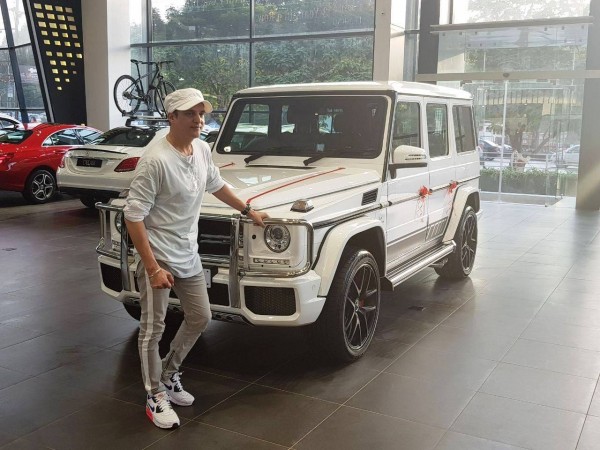 Jimmy Sheirgill with his new Mercedes-Benz G 63 AMG Jimmy Sheirgill with Merc G-Glass