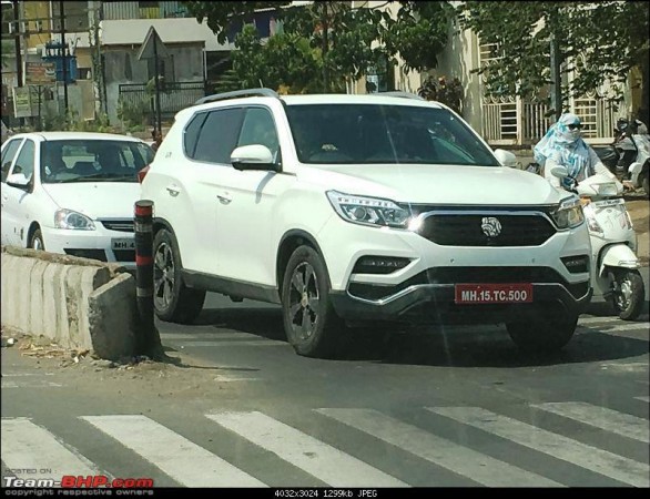 SsangYong G4 Rexton on test at Nashik. It will be rebadged as Mahindra SUV at the launch. Mahindra new SUV, Mahindra Rexton, Mahindra Rexton