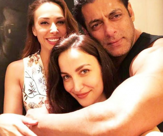 Elli Avram deleted this picture with Salman Khan and Iulia Vantur Elli Avram deleted this picture with Salman Khan and Iulia Vantur