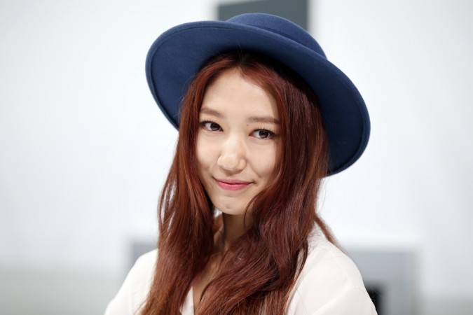 South Korean actress Park Shin-hye poses before the Spring/Summer 2016 women's ready-to-wear collection for Chanel Park Shin-Hye