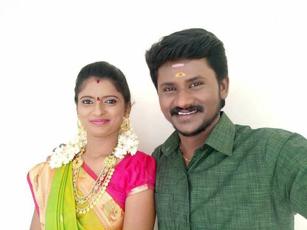 Here is a photo of Super Singer 6 jodi Senthil Ganesh and Rajalakshmi. Senthil Ganesh and Rajalakshmi