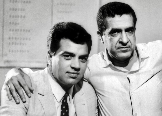 Actor Dharmendra with director Arjun Hingorani Arjun Hingorani