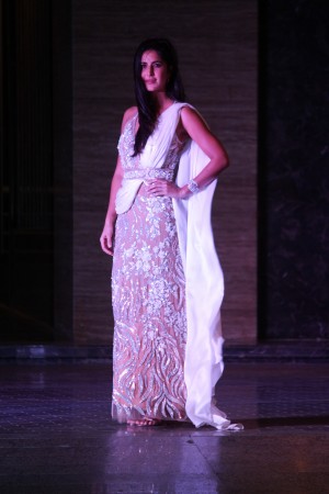 Katrina Kaif Sonam kapoor and Anand Ahuja Sangeet