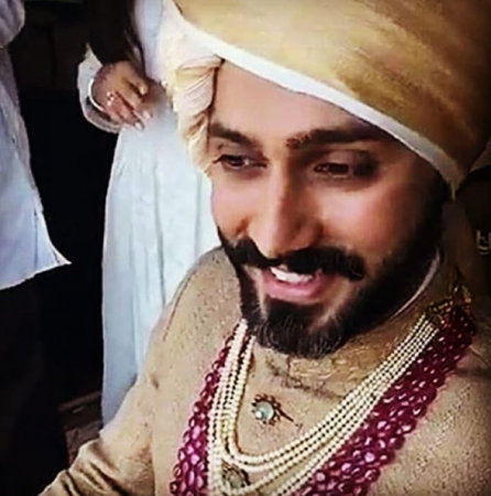 Sonam Kapoor's Mehndi Pics Going Viral Sonam Kapoor's Mehndi Pics Going Viral