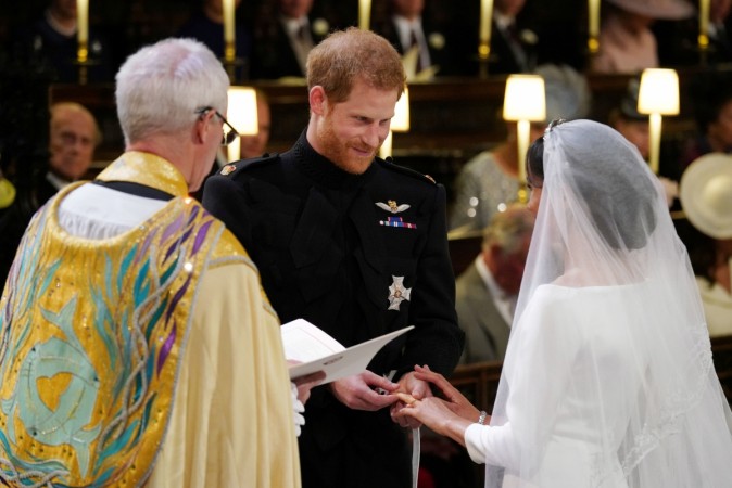 Royal wedding first photos: Prince Harry and Meghan Markle ...