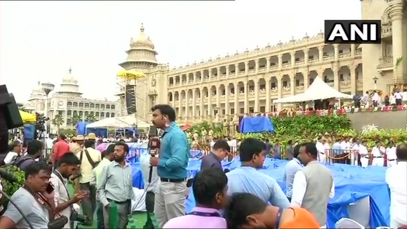 Live scenes from Vidhana Soudha. vidhana soudha